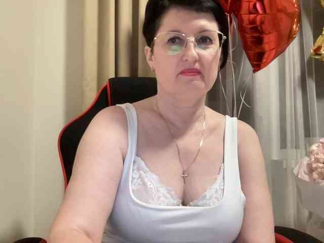 HotMilfPussy webcam