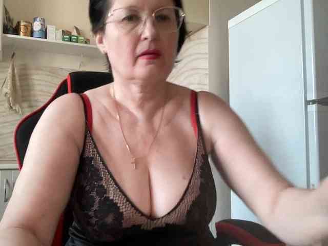 HotMilfPussy webcam