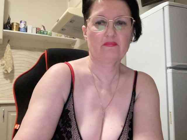HotMilfPussy webcam