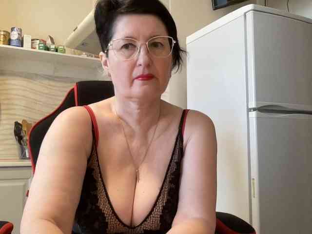HotMilfPussy webcam