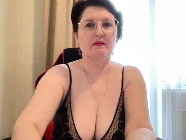 HotMilfPussy webcam