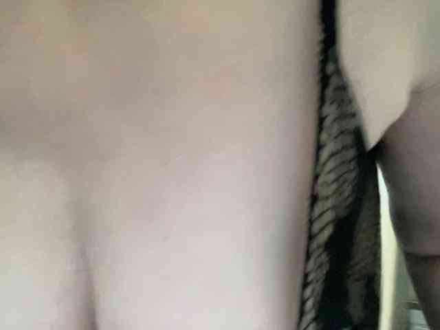 HotMilfPussy webcam