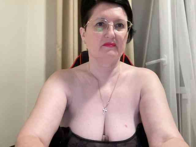 HotMilfPussy webcam