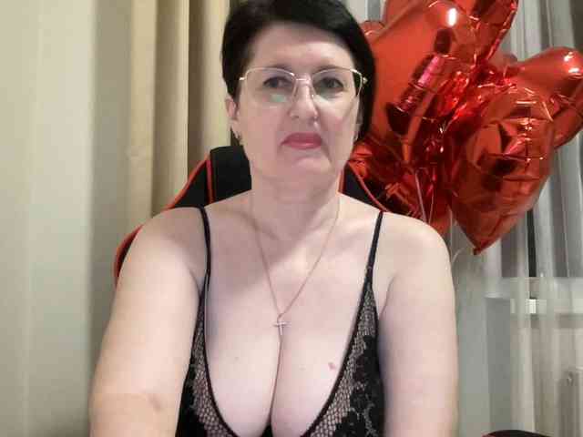 HotMilfPussy webcam
