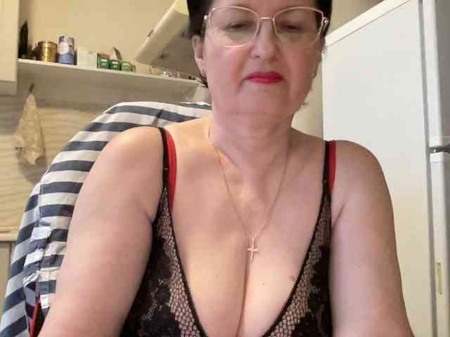 HotMilfPussy webcam