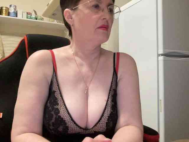 HotMilfPussy webcam
