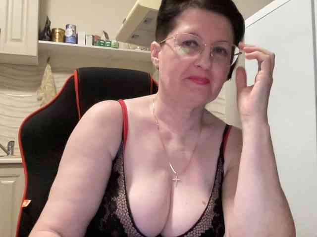 HotMilfPussy webcam