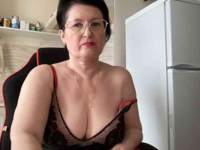 HotMilfPussy webcam