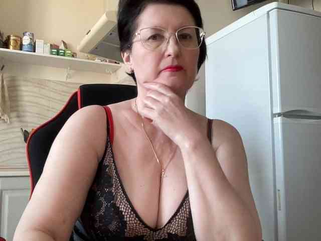 HotMilfPussy webcam