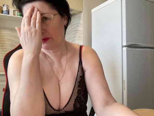 HotMilfPussy webcam