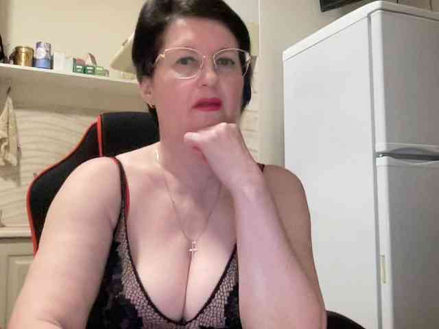 HotMilfPussy webcam