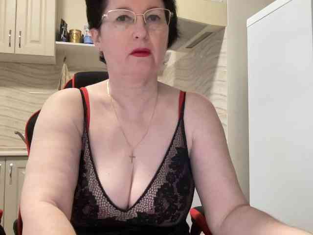 HotMilfPussy webcam
