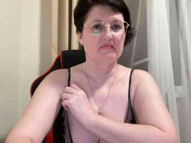 HotMilfPussy webcam