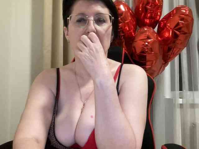 HotMilfPussy webcam