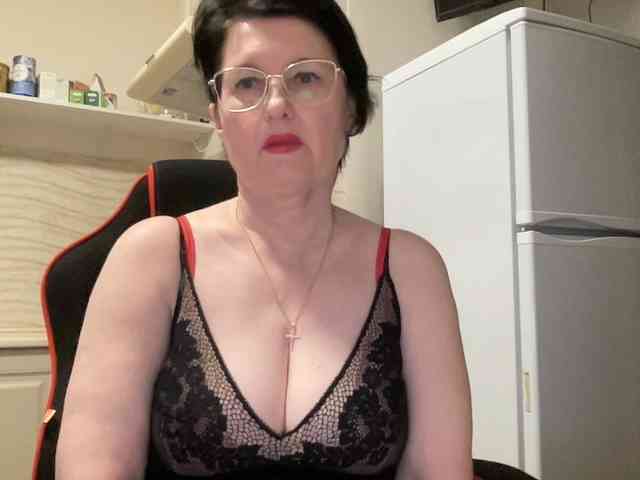 HotMilfPussy webcam