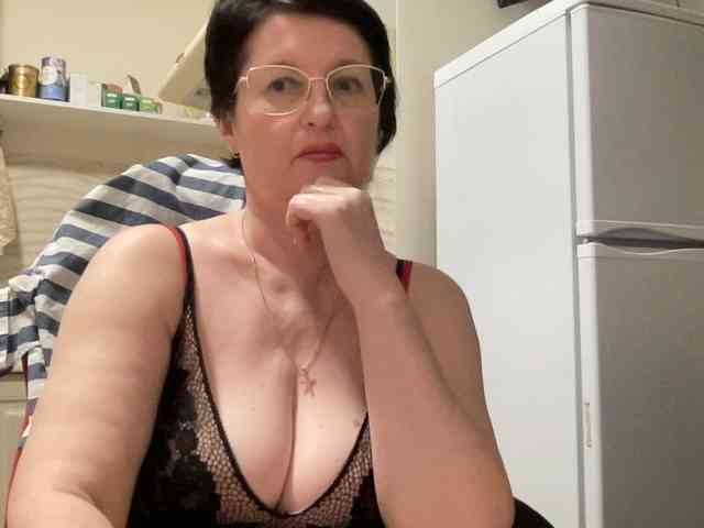HotMilfPussy webcam