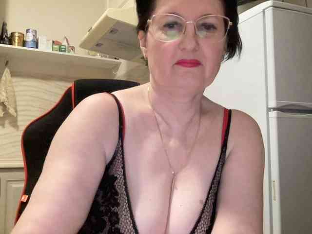HotMilfPussy webcam