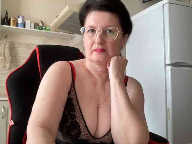 HotMilfPussy webcam