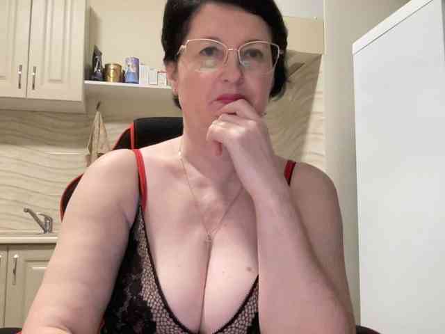 HotMilfPussy webcam