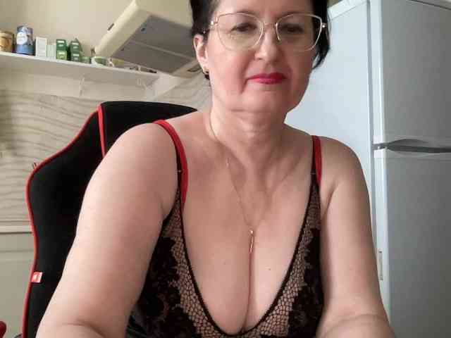 HotMilfPussy webcam