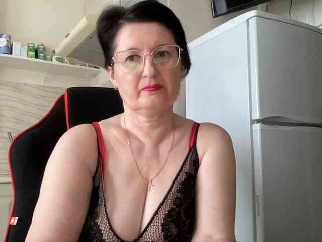 HotMilfPussy webcam