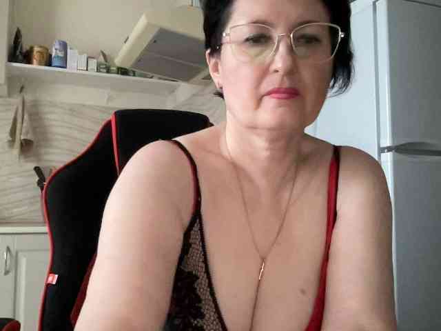 HotMilfPussy webcam