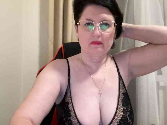HotMilfPussy webcam