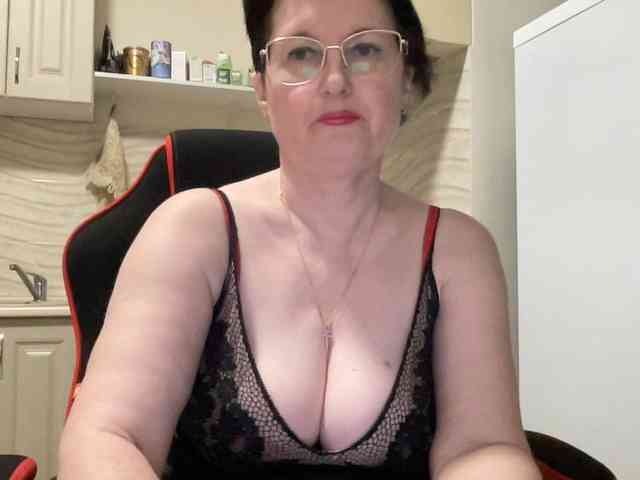 HotMilfPussy webcam