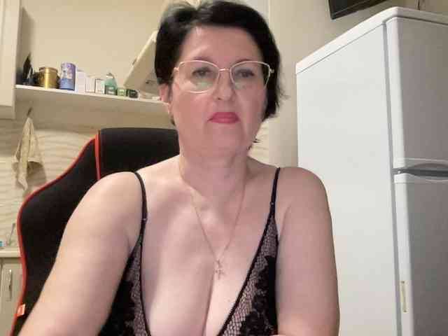 HotMilfPussy webcam