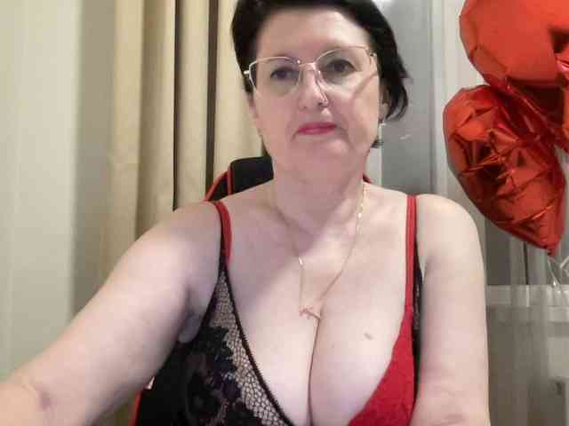 HotMilfPussy webcam