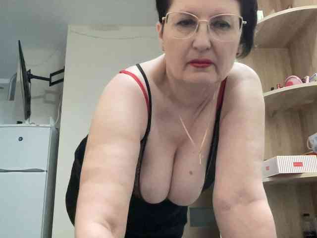 HotMilfPussy webcam