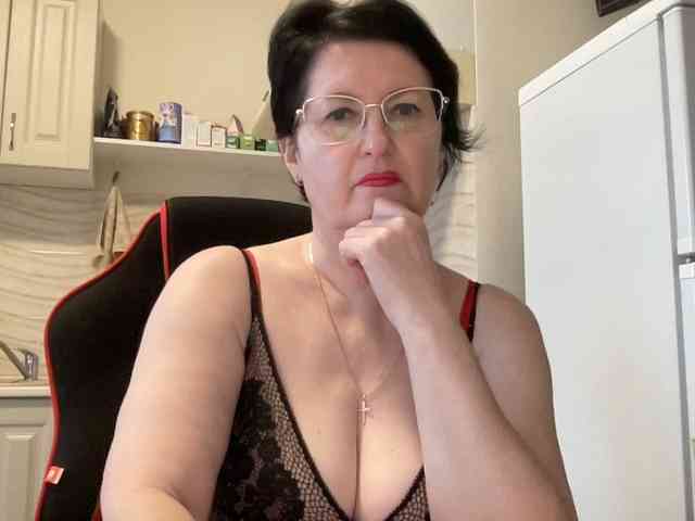 HotMilfPussy webcam