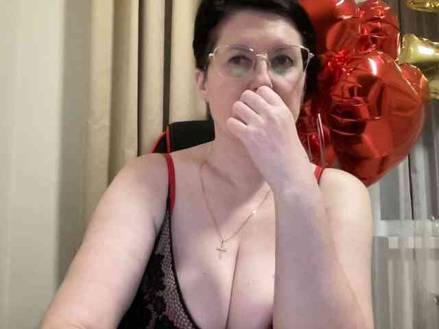 HotMilfPussy webcam