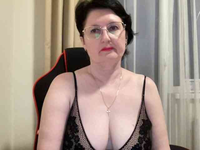 HotMilfPussy webcam
