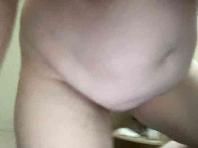 HotMilfPussy webcam