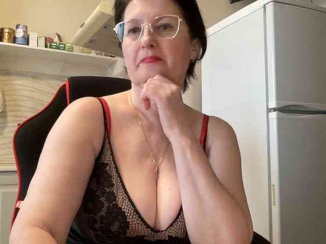 HotMilfPussy webcam