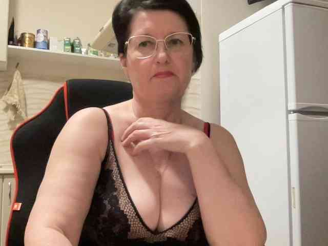 HotMilfPussy webcam