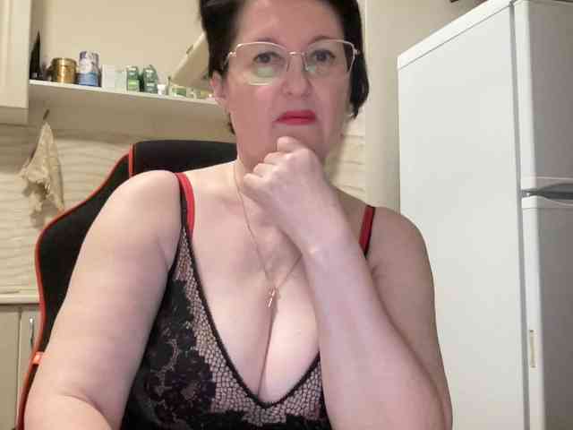 HotMilfPussy webcam