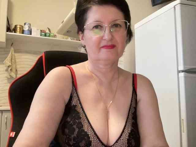 HotMilfPussy webcam