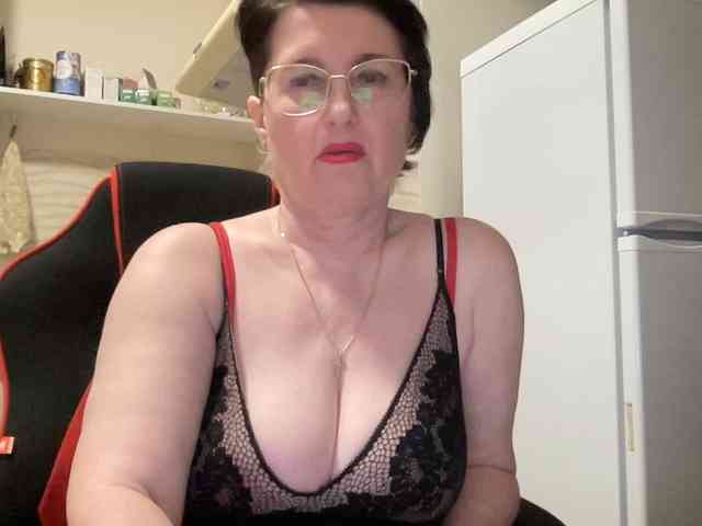 HotMilfPussy webcam