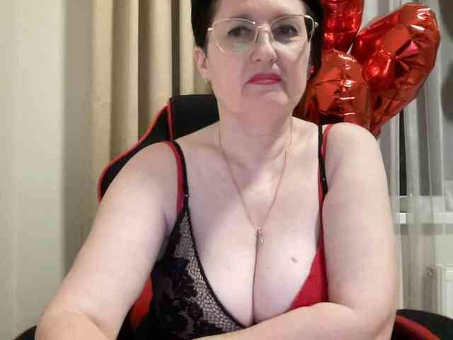 HotMilfPussy webcam
