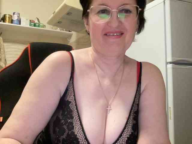 HotMilfPussy webcam