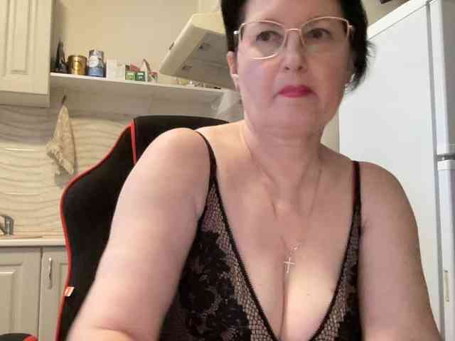 HotMilfPussy webcam