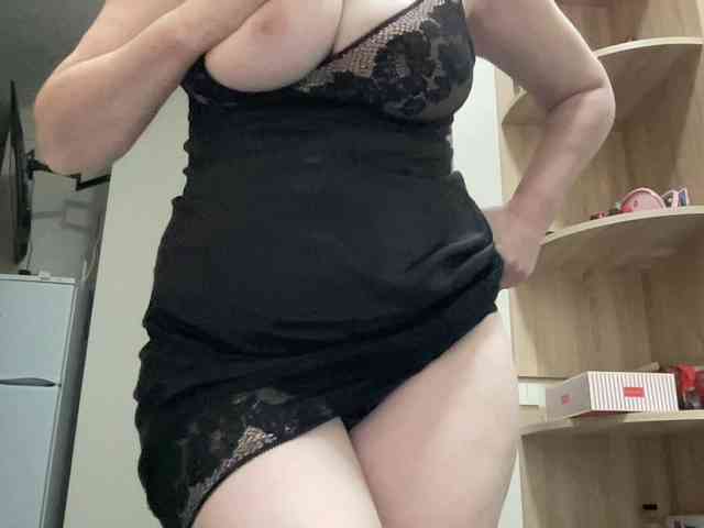 HotMilfPussy webcam