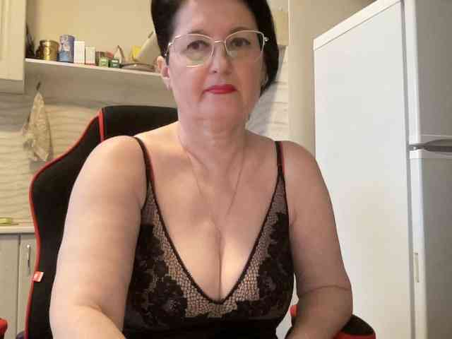 HotMilfPussy webcam