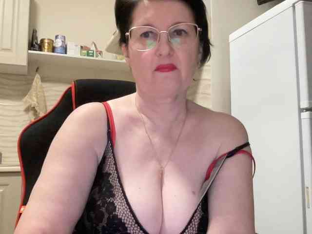 HotMilfPussy webcam