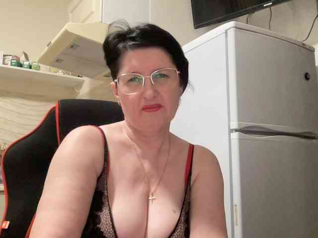 HotMilfPussy webcam