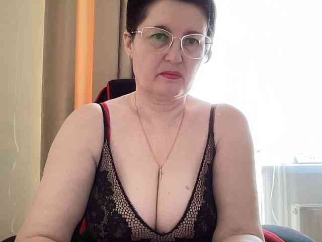 HotMilfPussy webcam