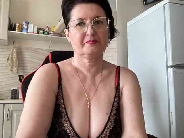 HotMilfPussy webcam