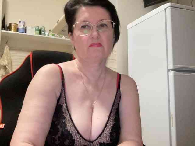 HotMilfPussy webcam